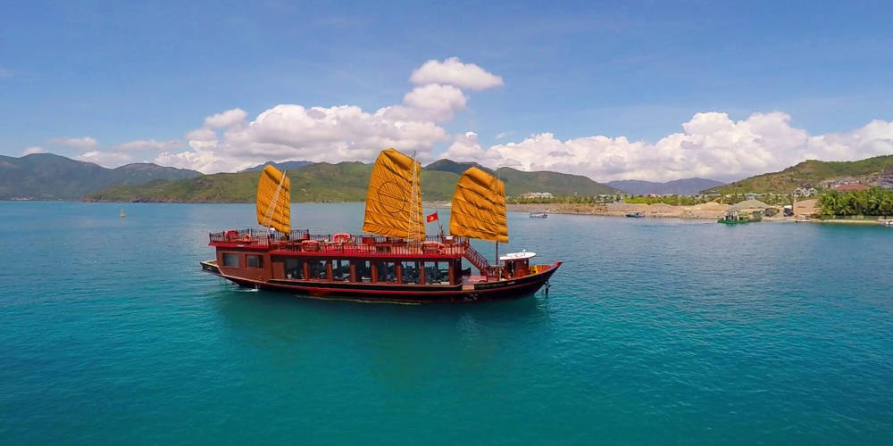 Emperor Ha Long Full Day